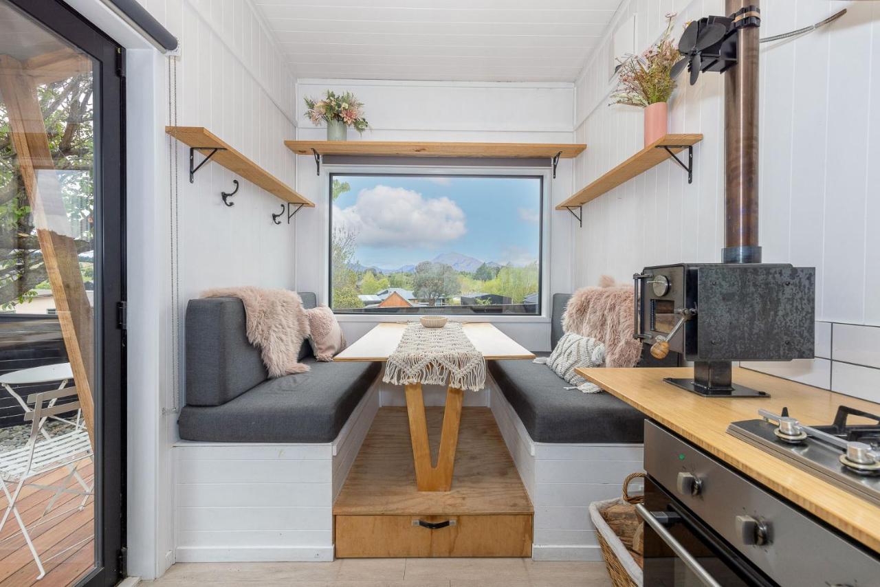 Апартаменты Tiny House With Mountain Views, Indoor And Outdoor Fire, Private Courtyard Garden Ванака Экстерьер фото